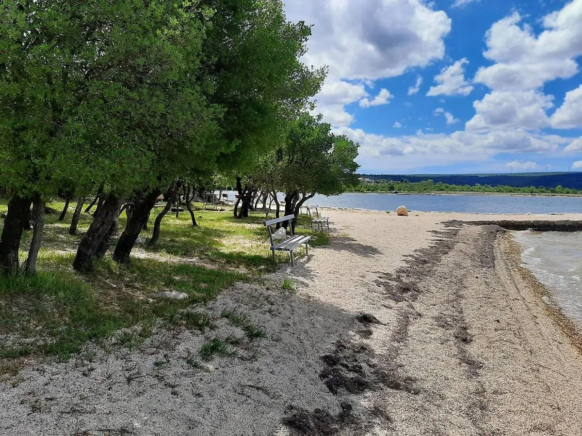 Apartment Marijana Gornji Karin 0*,  Croatia
